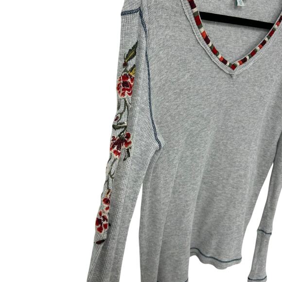 Sundance Grey Multi Floral Embroidered Long Sleeve Thermal Top Womens Medium - Picture 2 of 6